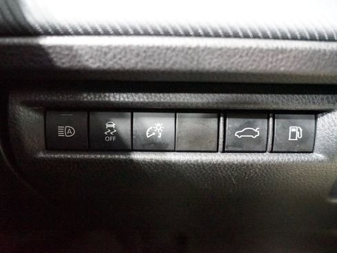 Certified 2025 Toyota Camry SE w/ Convenience Package image 28