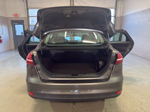 Used 2016 Ford Focus Titanium FWD image 13