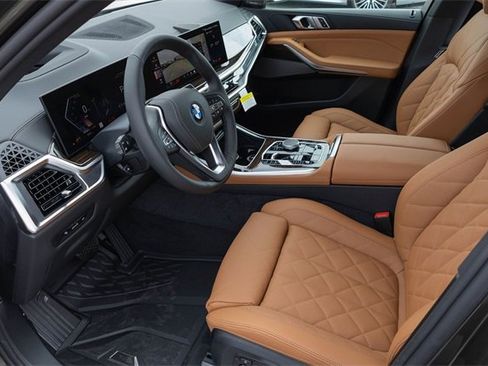New 2026 BMW X5 xDrive50e w/ Climate Comfort Package image 2
