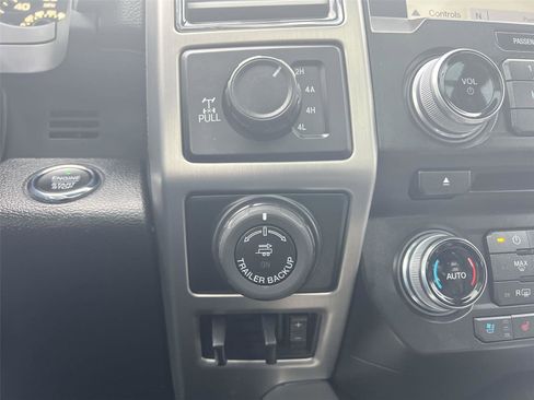 Used 2018 Ford F150 Platinum w/ Technology Package image 22