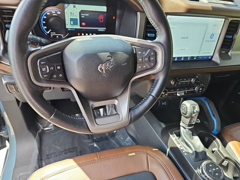 Used 2023 Ford Bronco Outer Banks AWD/4WD image 16