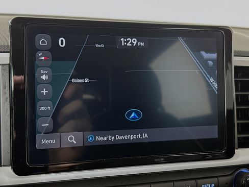 Certified 2024 Hyundai Venue Limited FWD image 13