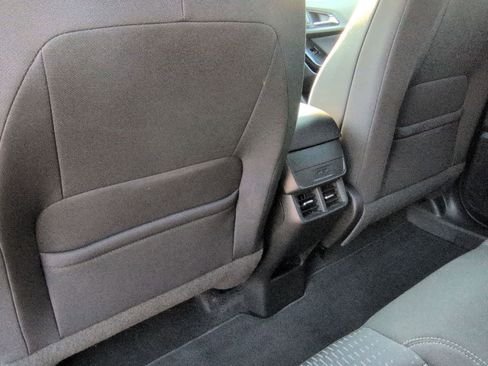 Used 2025 Chevrolet Equinox LT w/ Midnight Edition FWD image 18