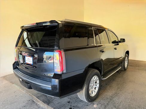 Used 2017 GMC Yukon SLT AWD/4WD image 7