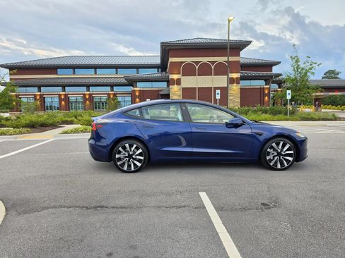 Used 2025 Tesla Model 3 RWD image 4