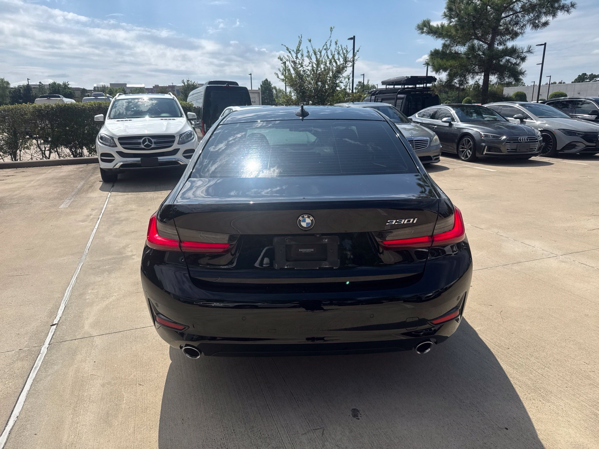 Used 2021 BMW 330i Sedan w/ Convenience Package RWD image 5