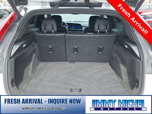 Used 2024 Cadillac XT4 Premium Luxury image 25