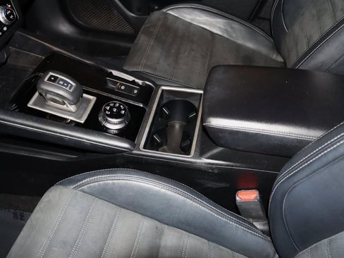 Used 2022 Mitsubishi Outlander SE image 37