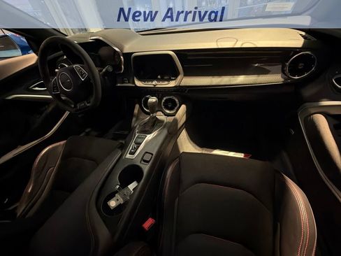 Used 2018 Chevrolet Camaro ZL1 w/ LPO, ZL1 Protection Package RWD image 7