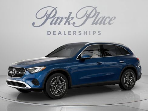Certified 2026 Mercedes-Benz GLC 300 image 2