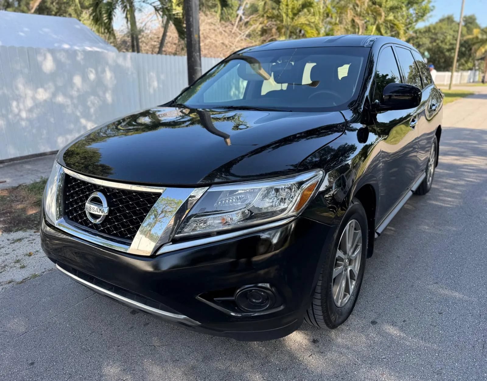 Used 2015 Nissan Pathfinder S FWD image 4