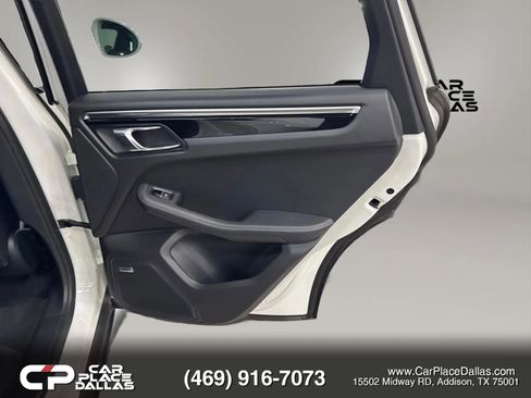 Used 2017 Porsche Macan S image 30