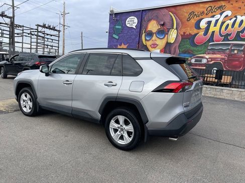 Used 2021 Toyota RAV4 XLE w/ Carpet Mat Package (TMS) image 3