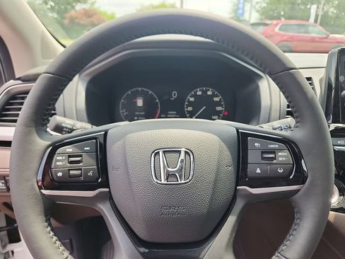 New 2026 Honda Odyssey Touring image 19
