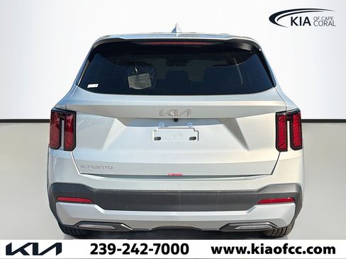 New 2026 Kia Sorento LX image 4