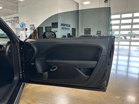 Used 2023 Dodge Challenger SRT Hellcat RWD image 41