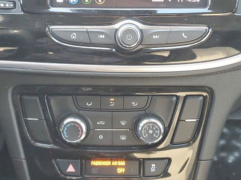 Used 2022 Buick Encore Preferred w/ Safety Package image 31