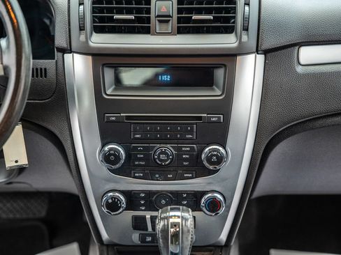 Used 2011 Ford Fusion SE w/ 202A Rapid Spec Order Code FWD image 18