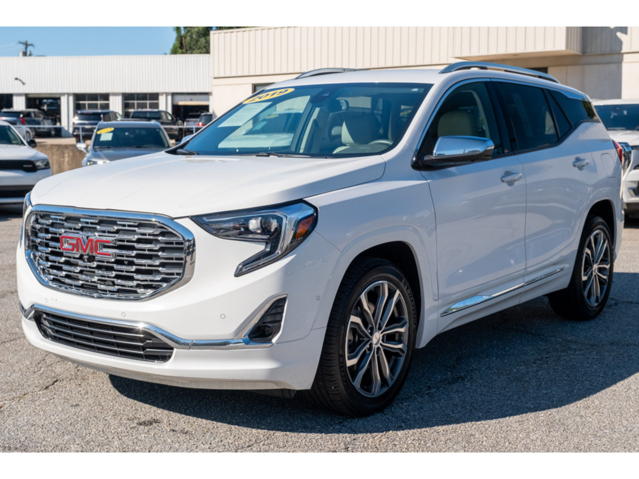 Used 2019 GMC Terrain Denali w/ Advanced Safety Package FWD image 4
