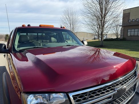 Used 2005 Chevrolet Silverado 2500 LT w/ Heavy-Duty Power Package image 44