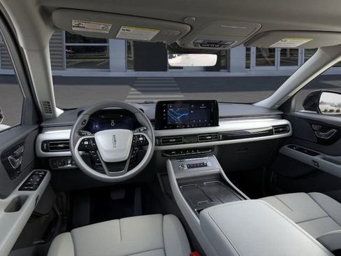 New 2026 Lincoln Aviator 2WD image 9