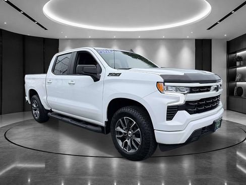 Used 2024 Chevrolet Silverado 1500 RST AWD/4WD image 2