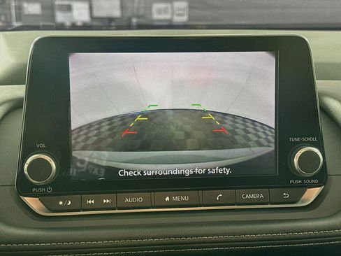 Used 2025 Nissan Rogue SV FWD image 22