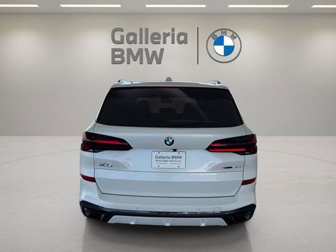 Used 2026 BMW X5 sDrive40i w/ M Sport Package image 7