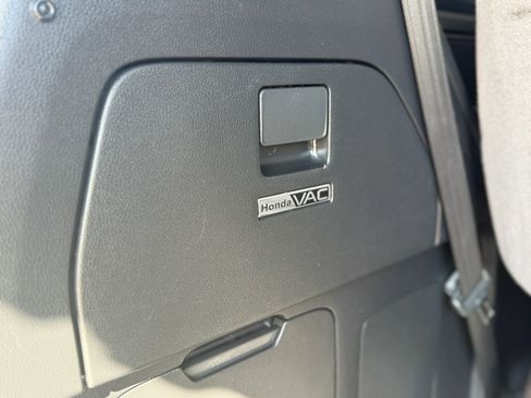 Used 2018 Honda Odyssey Touring image 12