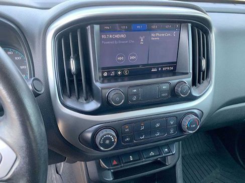 Used 2022 Chevrolet Colorado LT w/ LT Convenience Package AWD/4WD image 13