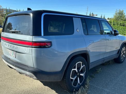 Used 2023 Rivian R1S Adventure AWD/4WD image 2