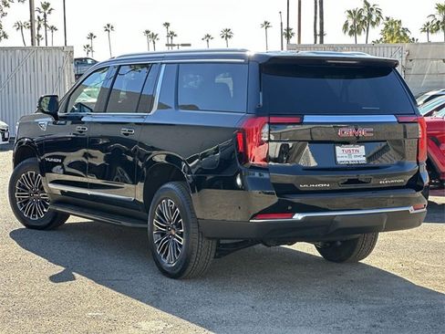 New 2026 GMC Yukon XL Elevation image 5