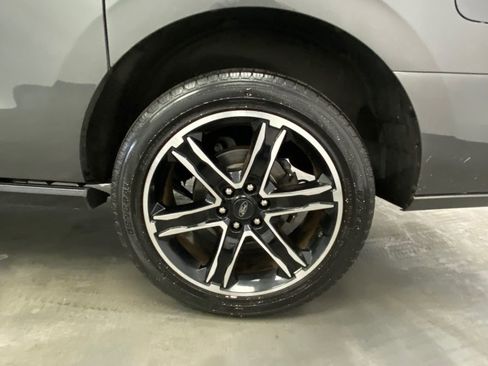 Used 2021 Ford Expedition Max Limited image 18