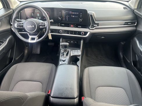 Used 2023 Kia Sportage LX image 18