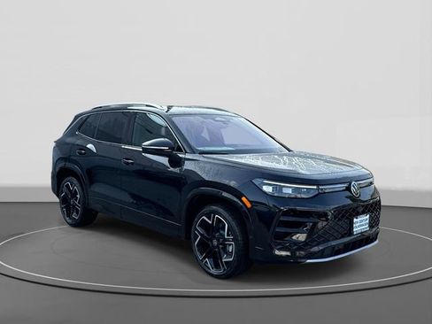 New 2026 Volkswagen Tiguan SEL R-Line AWD/4WD image 1