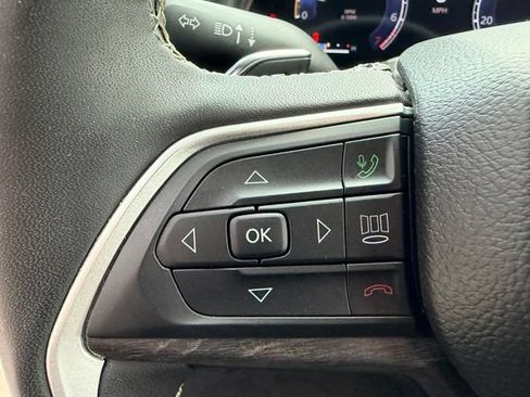 Used 2023 Jeep Grand Cherokee L Limited w/ Luxury Tech Group II AWD/4WD image 39