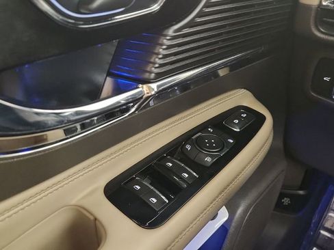 Used 2021 Lincoln Corsair FWD w/ Equipment Group 101A image 15