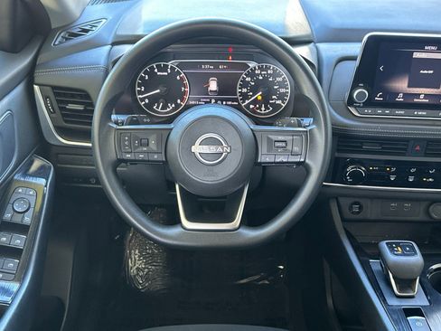 Used 2024 Nissan Rogue S image 13