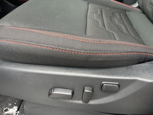 Used 2025 Nissan Frontier PRO-4X image 20