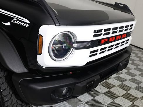 Used 2025 Ford Bronco Heritage Edition AWD/4WD image 40
