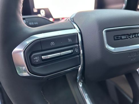 Used 2026 GMC Canyon Denali image 17