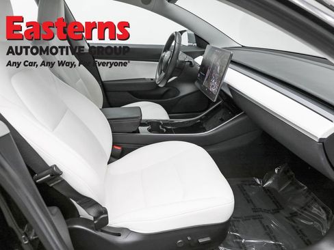 Used 2018 Tesla Model 3 Long Range image 21