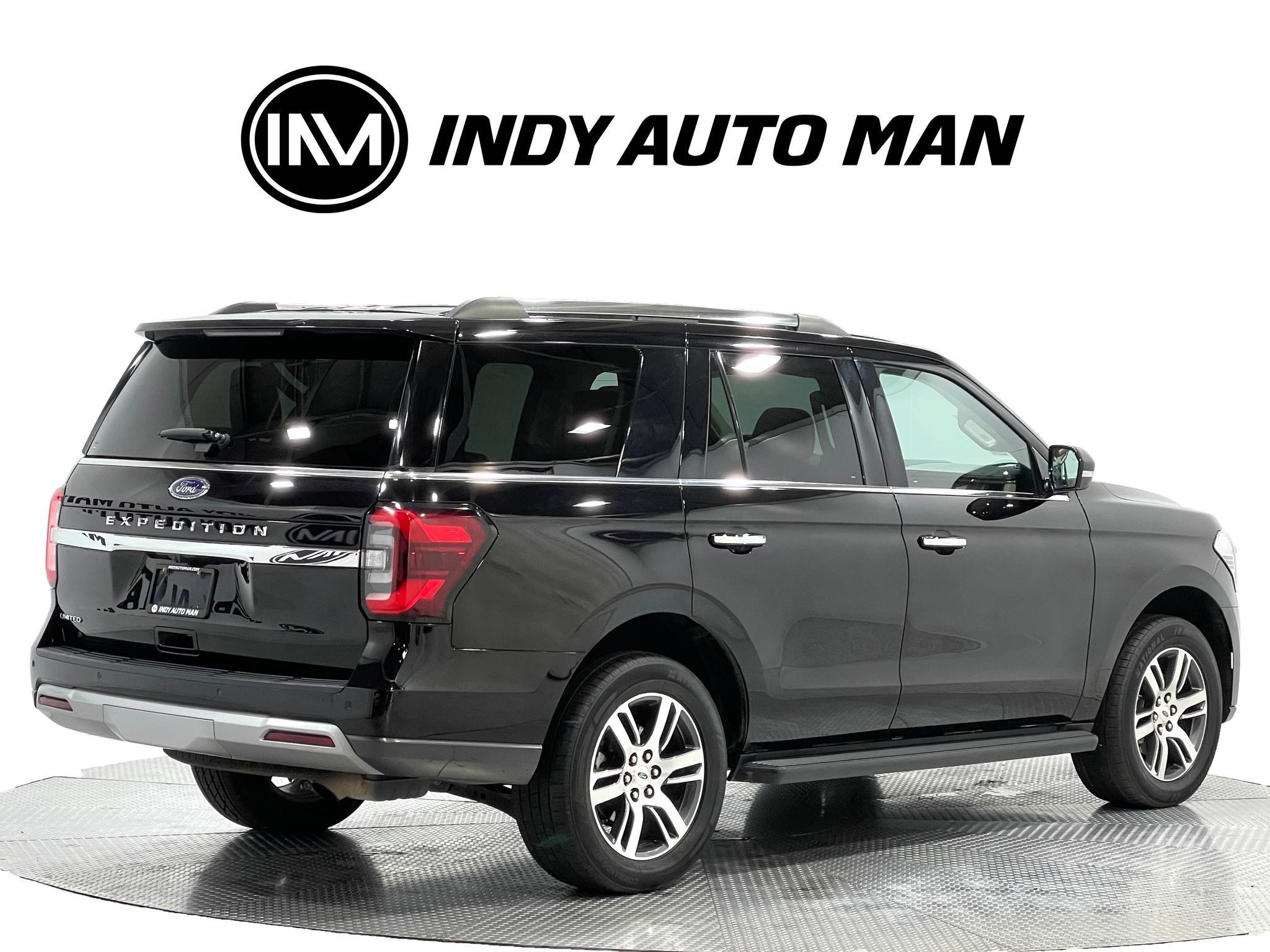 Used 2024 Ford Expedition Limited AWD/4WD image 4