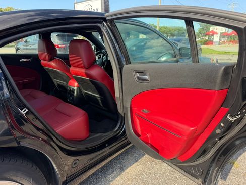 Used 2012 Dodge Charger SXT Plus RWD image 18