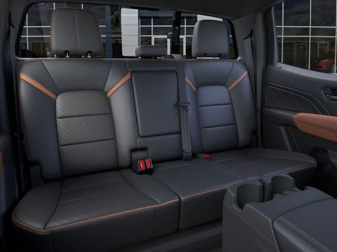 New 2026 GMC Canyon AT4 w/ AT4 Premium Package AWD/4WD image 17