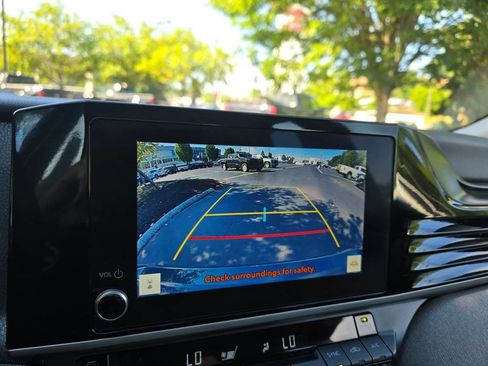Used 2025 Toyota Camry LE FWD image 28