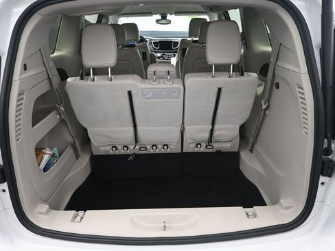 Used 2020 Chrysler Pacifica Touring-L Plus w/ Tire & Wheel Group image 36