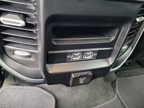 Used 2024 RAM 1500 Laramie image 10
