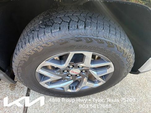 Used 2024 GMC Sierra 1500 SLT w/ SLT Premium Package AWD/4WD image 15
