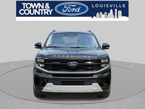 Used 2025 Ford Expedition Max Platinum w/ Driver's Package AWD/4WD image 22